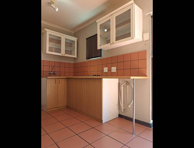 1 BEDROOM PROPERTY TO RENT IN VAN RIEBEECKSHOF